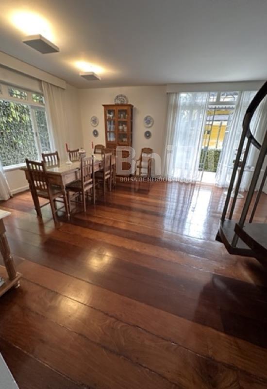 Casa em Condomínio de 7 quartos no Cosme Velho