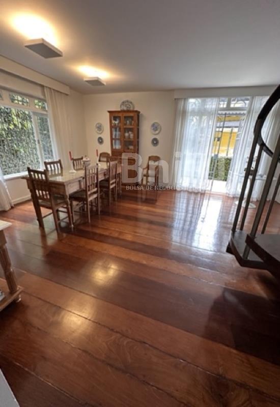 Casa em Condomínio de 7 quartos no Cosme Velho