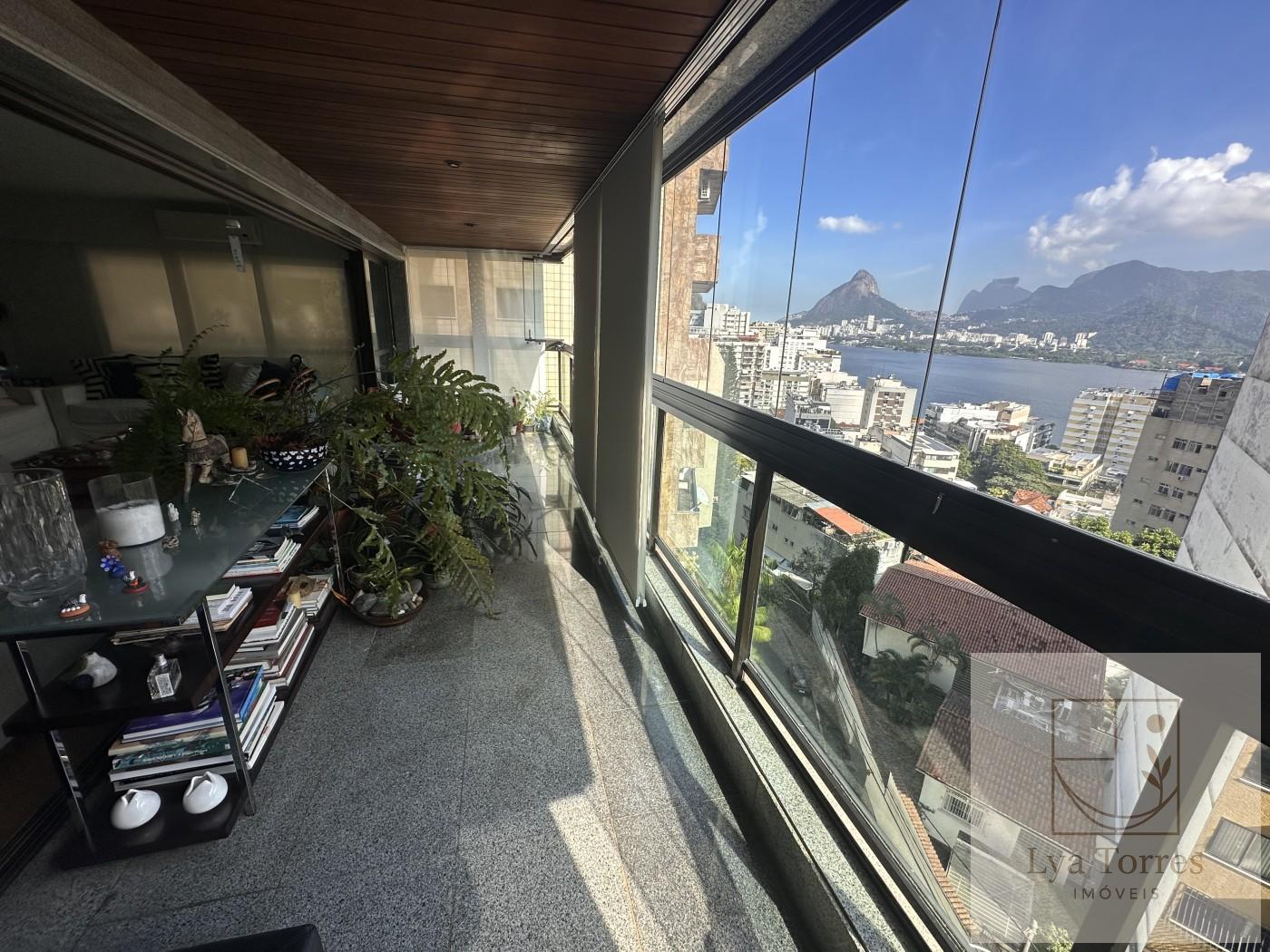 Apartamento de 4 quartos no Lagoa
