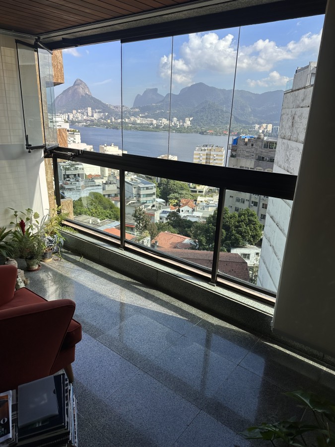 Apartamento de 4 quartos no Lagoa