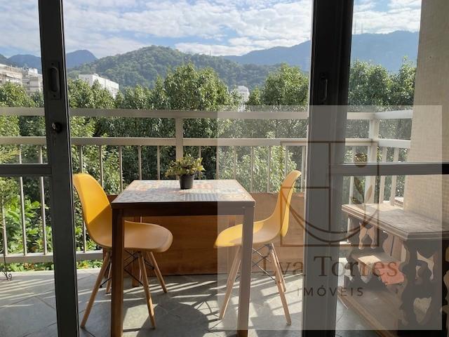 Apartamento de 5 quartos no Leblon
