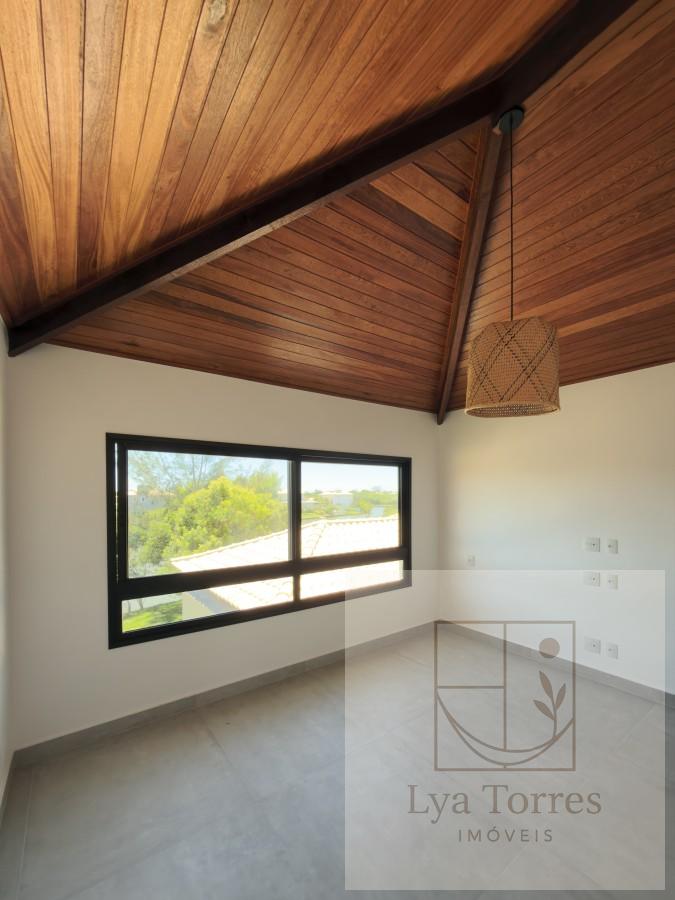 Casa em Condomínio de 4 quartos no Praia Rasa