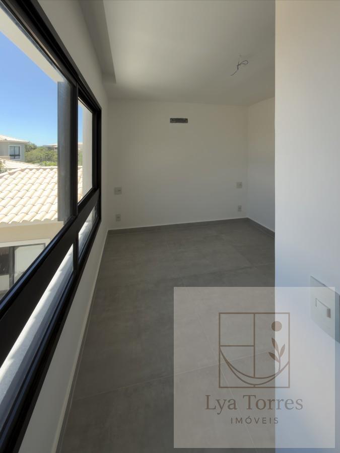 Casa em Condomínio de 4 quartos no Praia Rasa