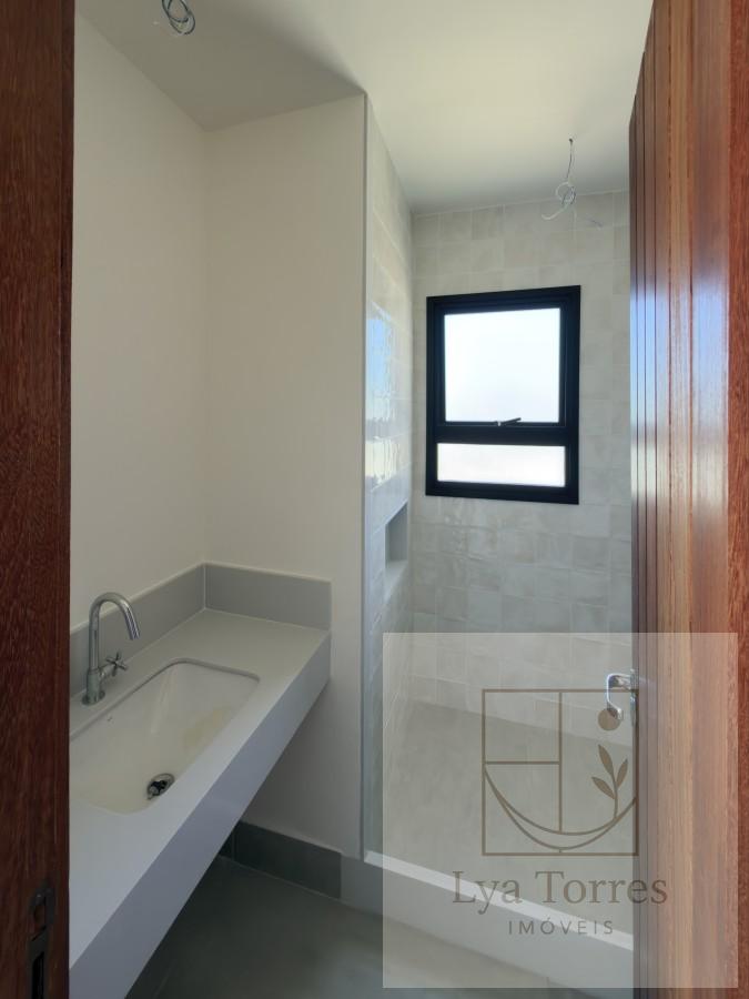 Casa em Condomínio de 4 quartos no Praia Rasa