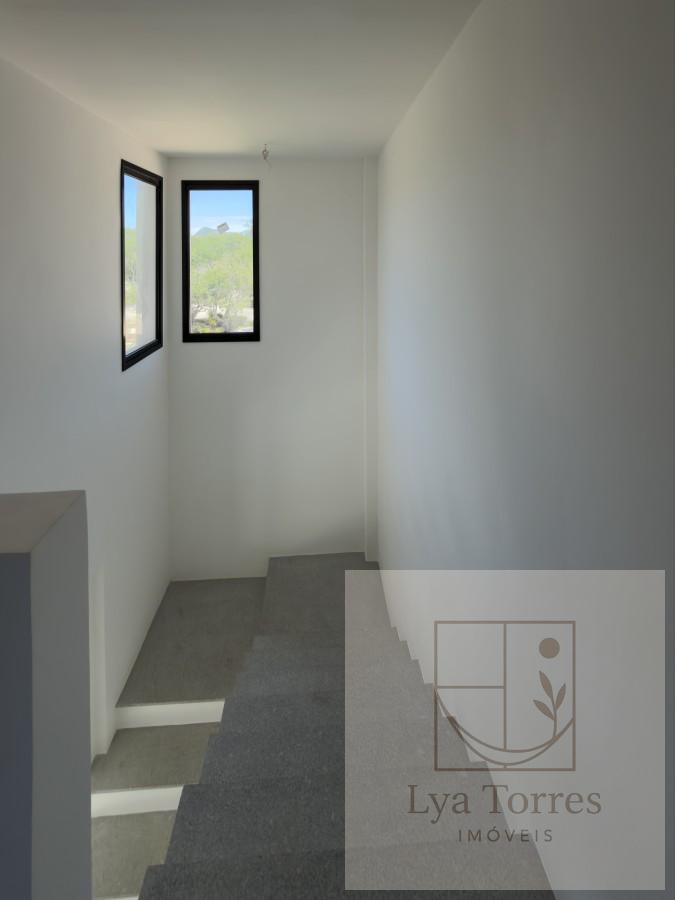 Casa em Condomínio de 4 quartos no Praia Rasa