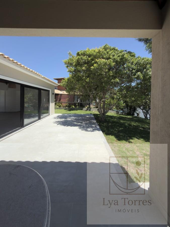 Casa em Condomínio de 4 quartos no Praia Rasa