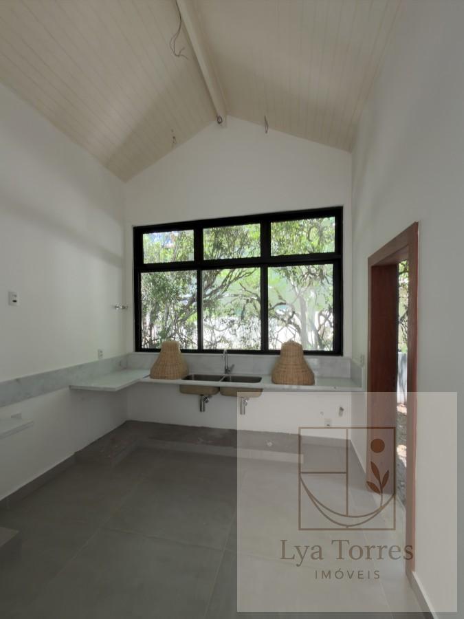 Casa em Condomínio de 4 quartos no Praia Rasa