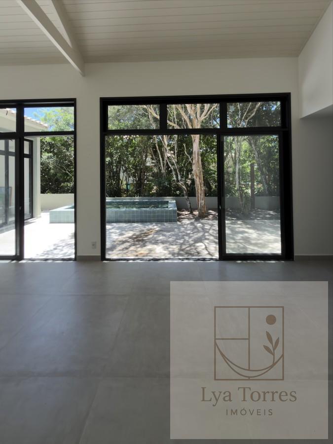 Casa em Condomínio de 4 quartos no Praia Rasa
