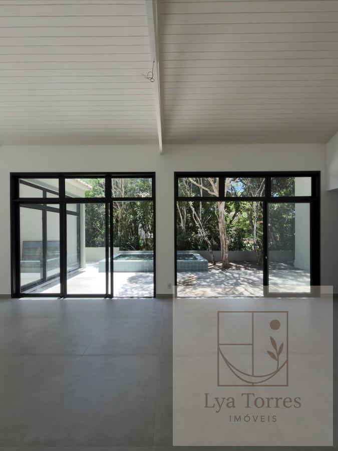 Casa em Condomínio de 4 quartos no Praia Rasa