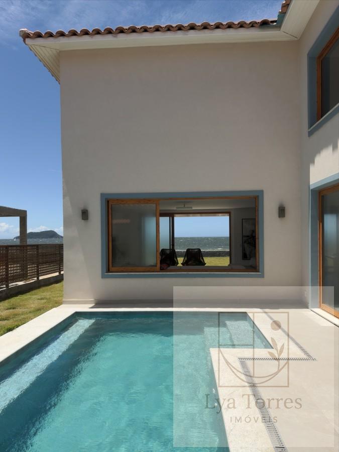 Casa em Condomínio de 4 quartos no Praia Rasa