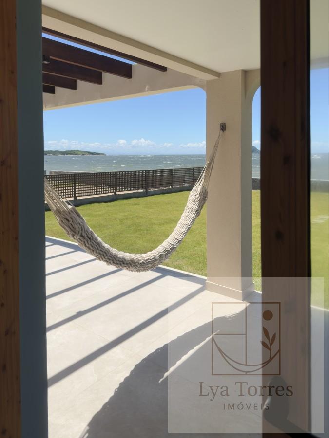 Casa em Condomínio de 4 quartos no Praia Rasa
