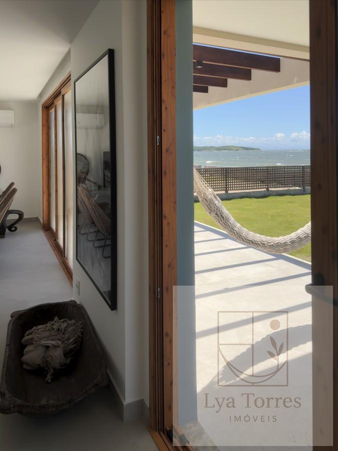 Casa em Condomínio de 4 quartos no Praia Rasa