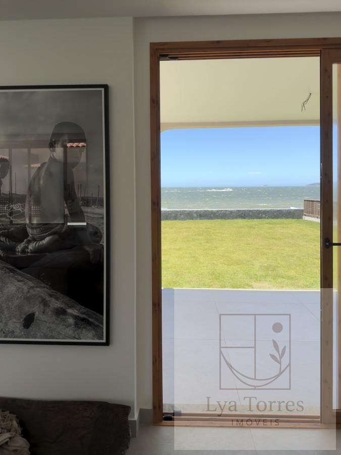 Casa em Condomínio de 4 quartos no Praia Rasa