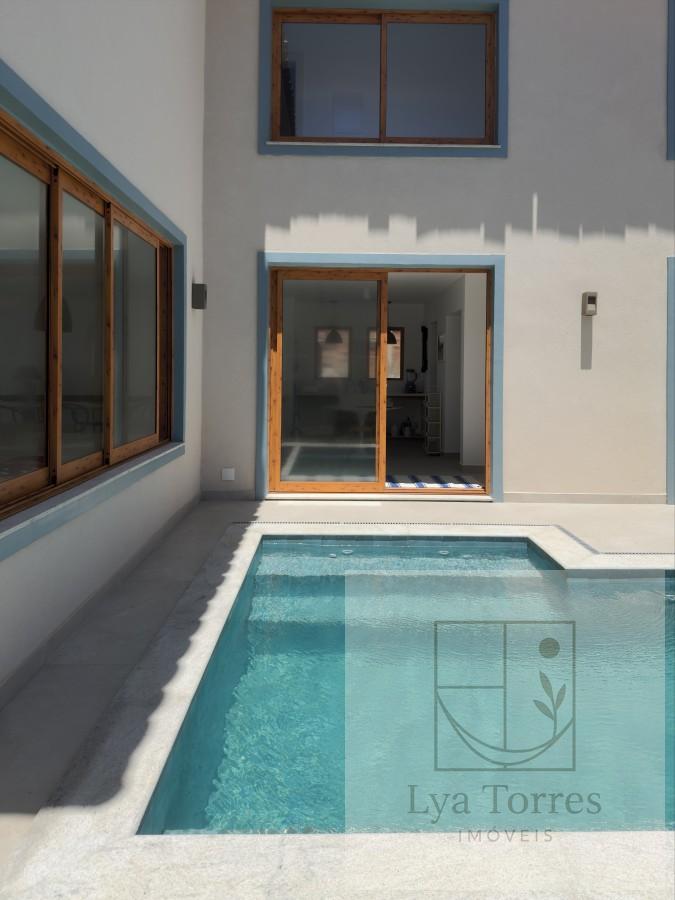 Casa em Condomínio de 4 quartos no Praia Rasa