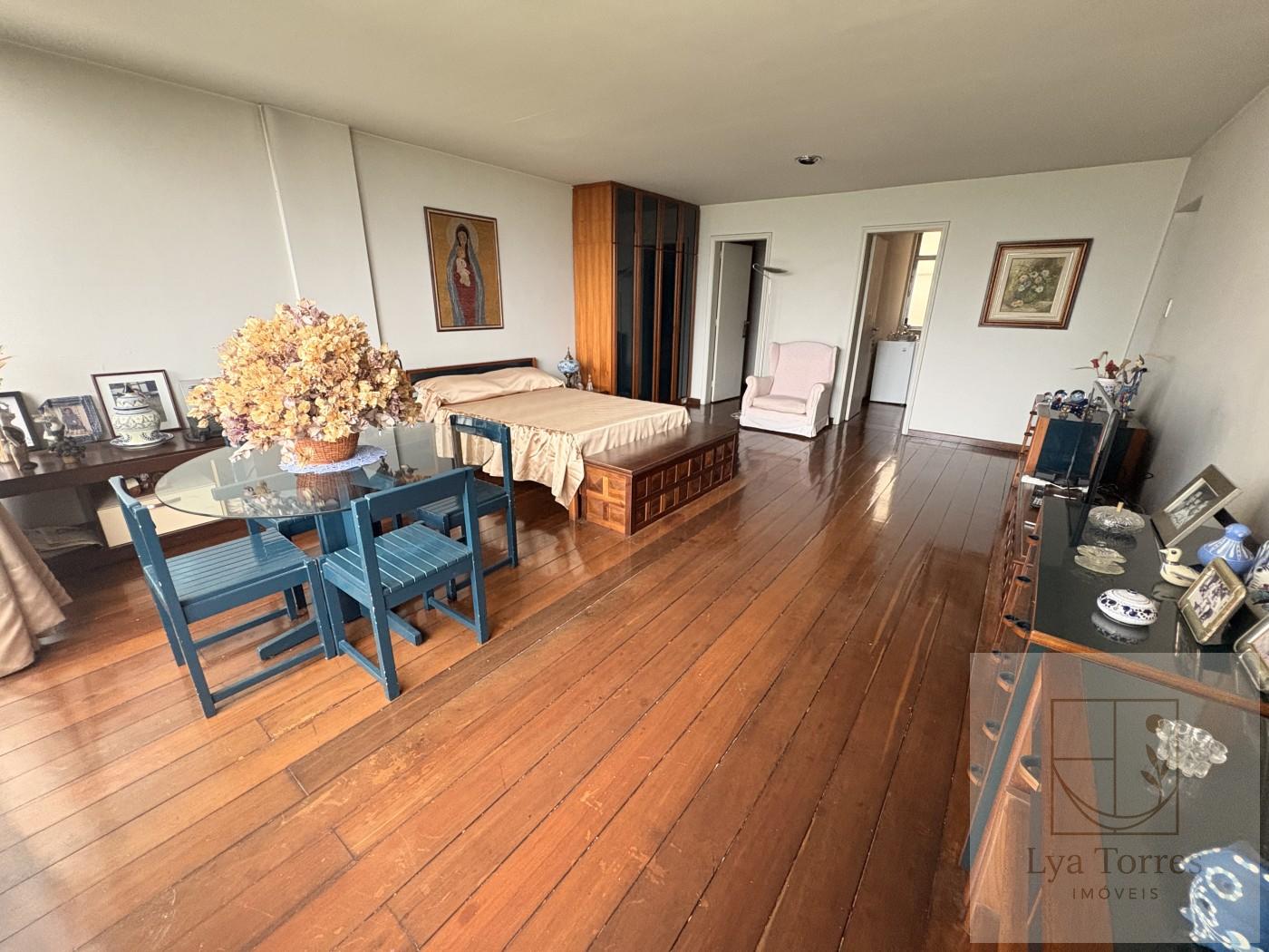 Apartamento de 4 quartos no Flamengo