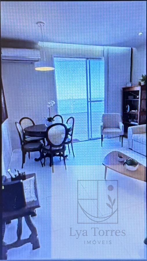 Apartamento de 2 quartos no Copacabana