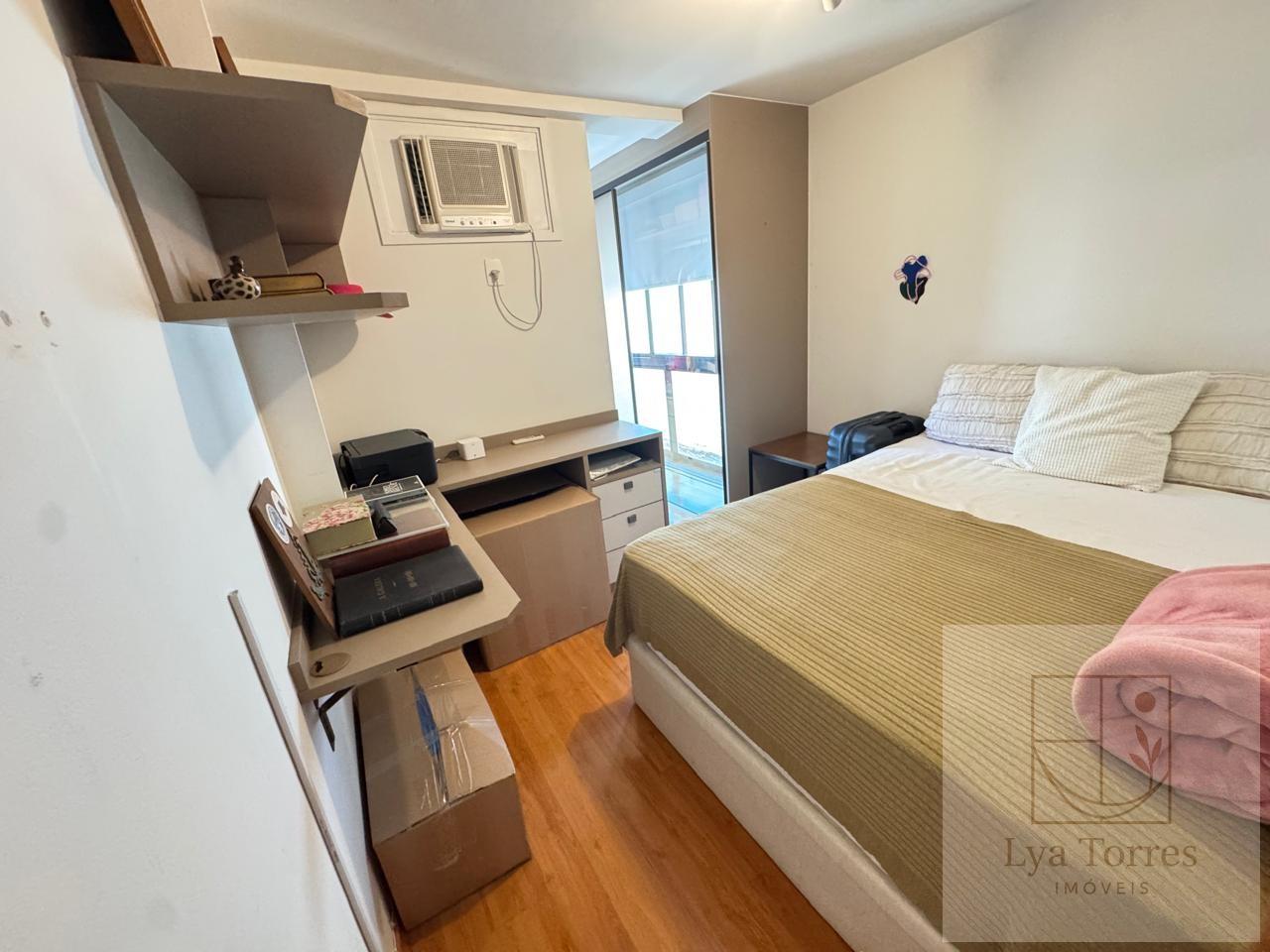 Apartamento de 3 quartos no Leblon