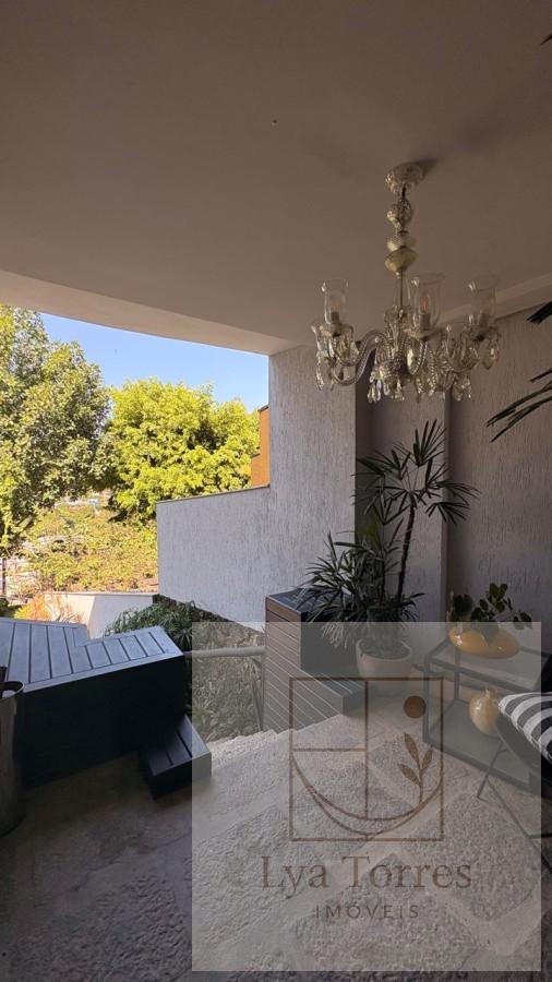 Casa em Condomínio de 5 quartos no Barra da Tijuca