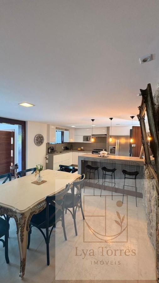 Casa em Condomínio de 5 quartos no Barra da Tijuca